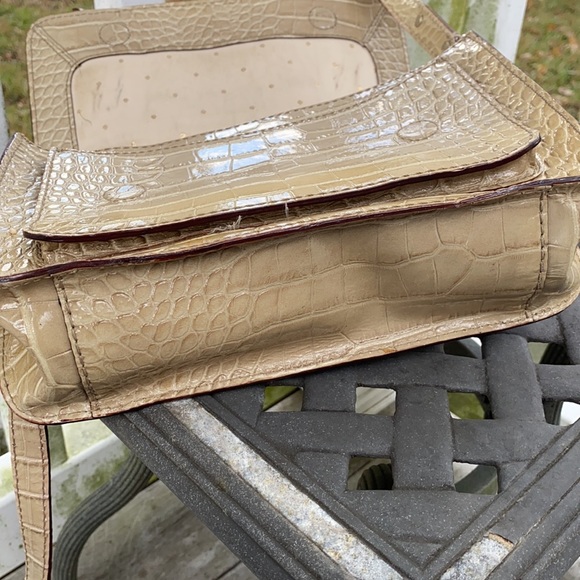 Kate Spade Knightsbridge Scout Crossbody - Picture 5 of 9